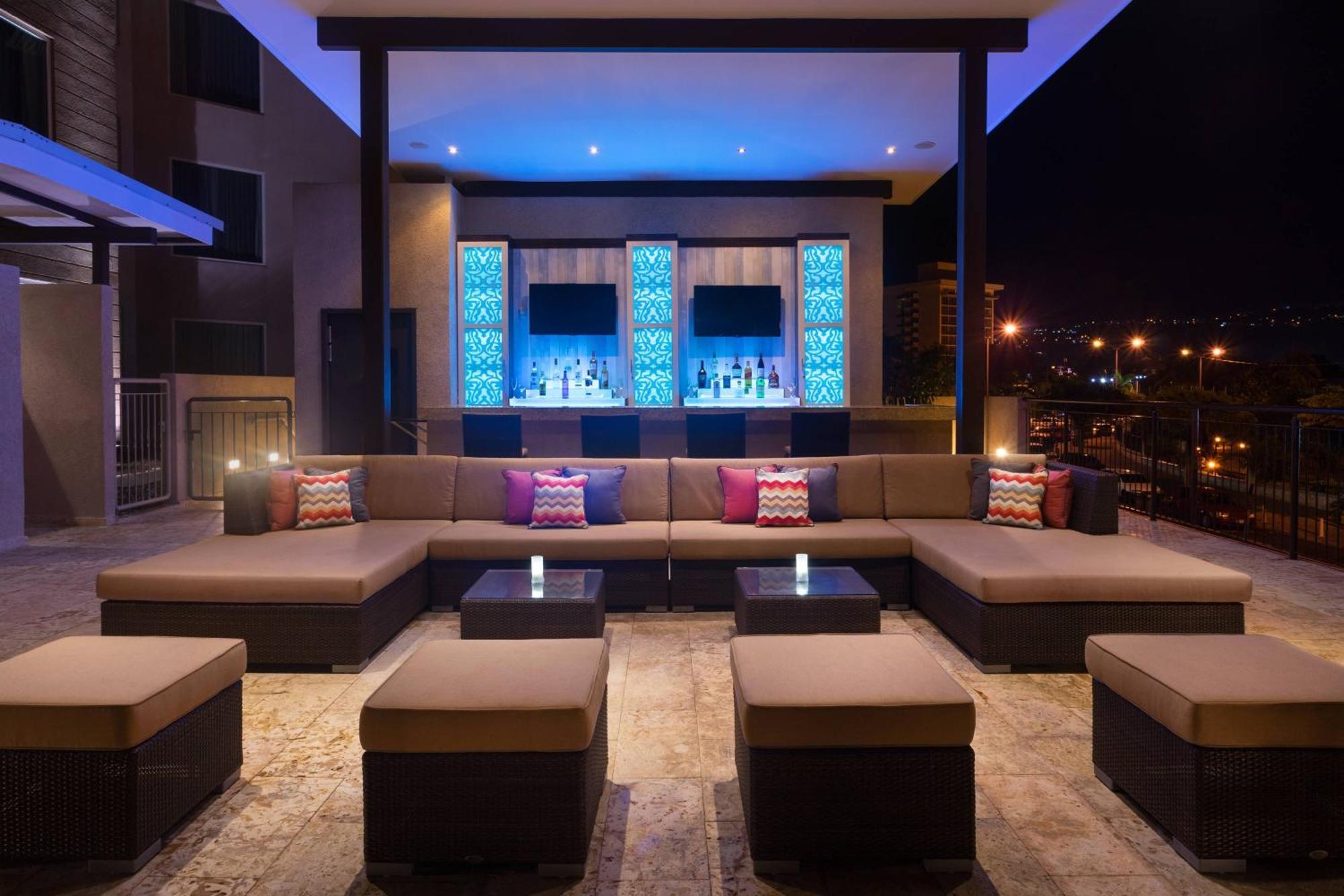 Hotel Courtyard By Marriott Kingston, Jamaica Exteriér fotografie