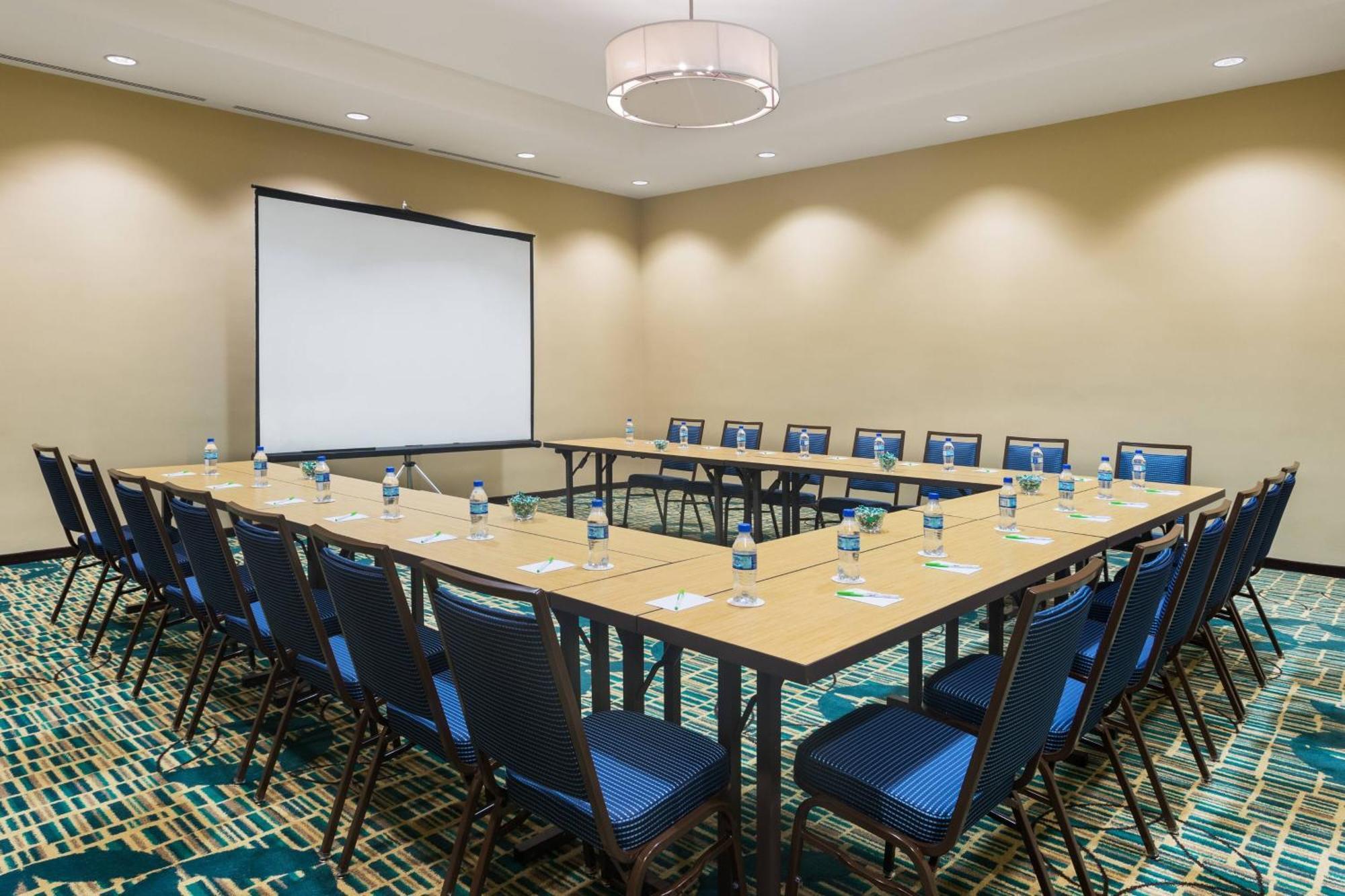 Hotel Courtyard By Marriott Kingston, Jamaica Exteriér fotografie