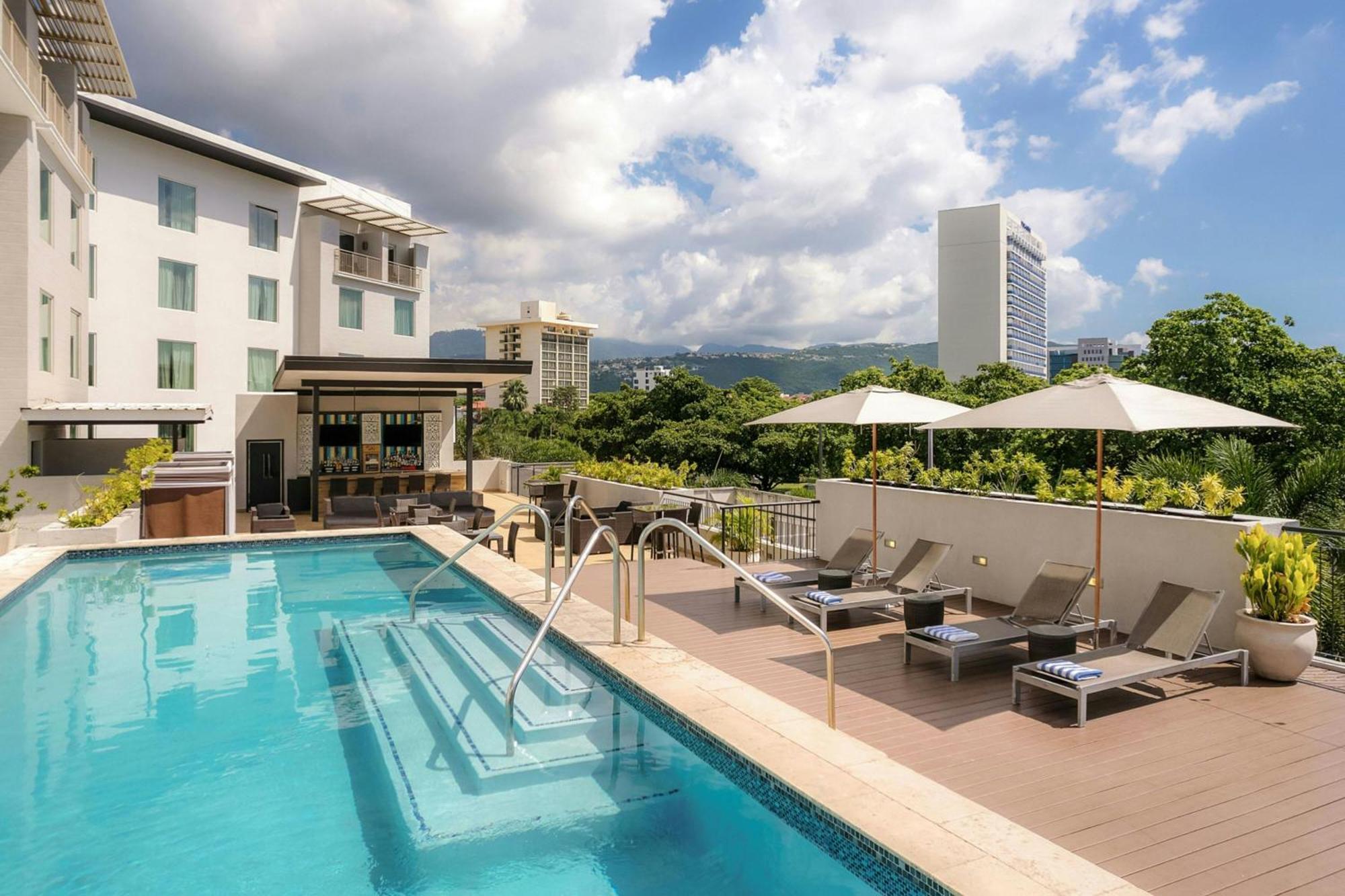 Hotel Courtyard By Marriott Kingston, Jamaica Exteriér fotografie