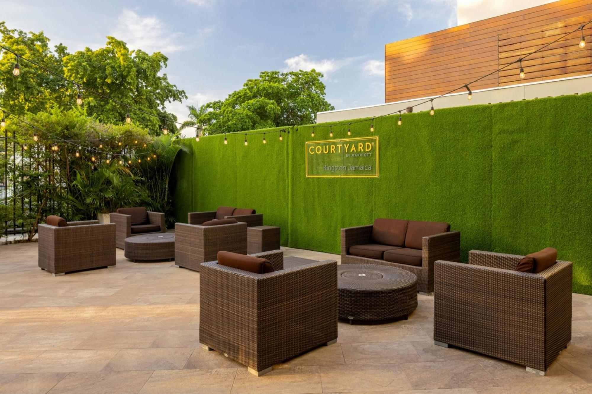 Hotel Courtyard By Marriott Kingston, Jamaica Exteriér fotografie